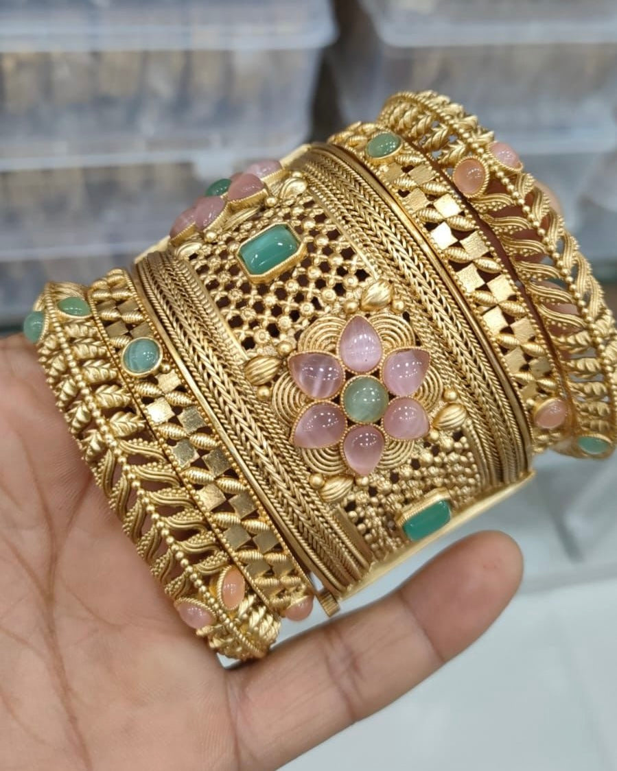 Antique Bangle Set 2/8