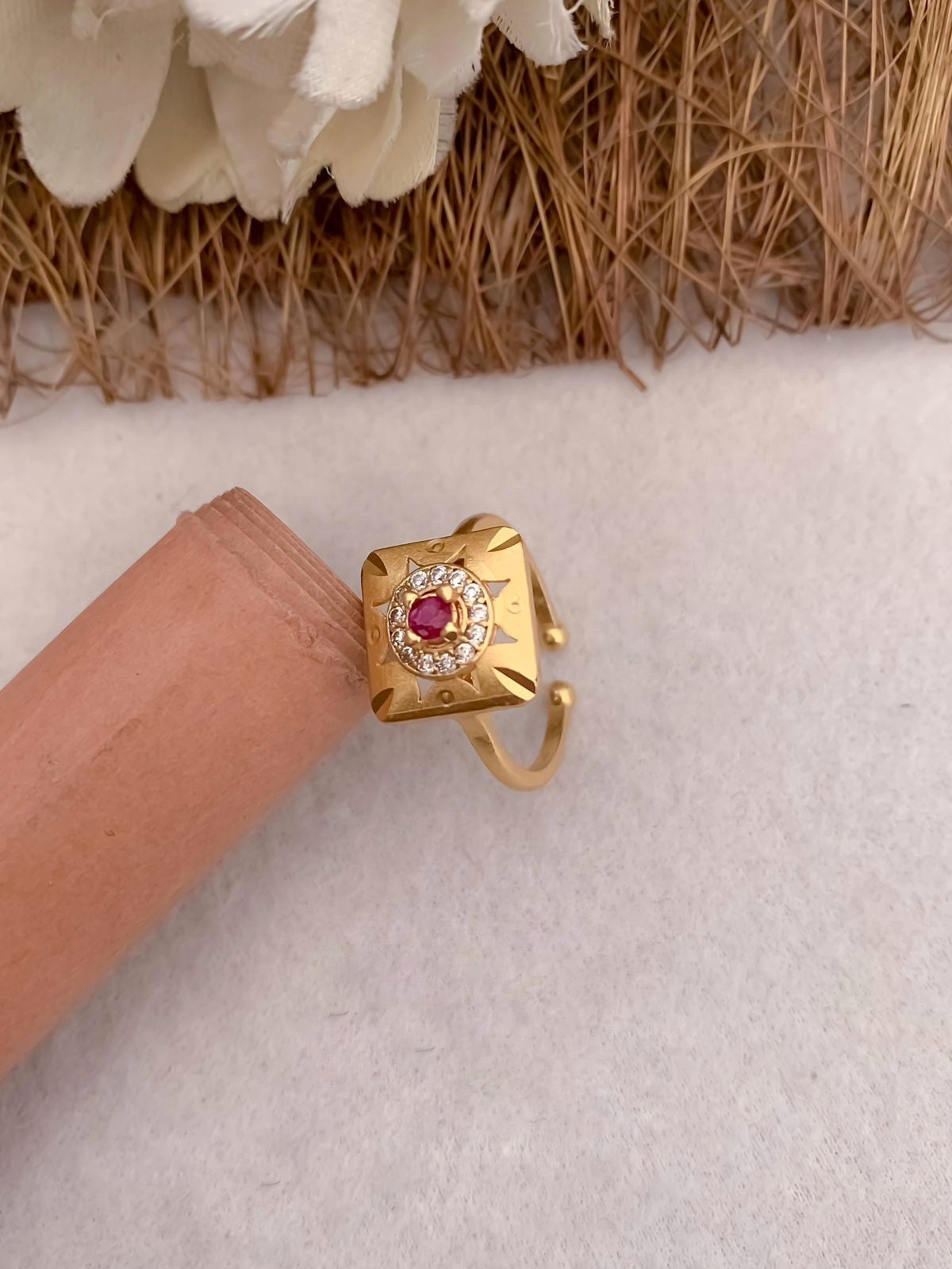 AD Diamond Golden Ring 01