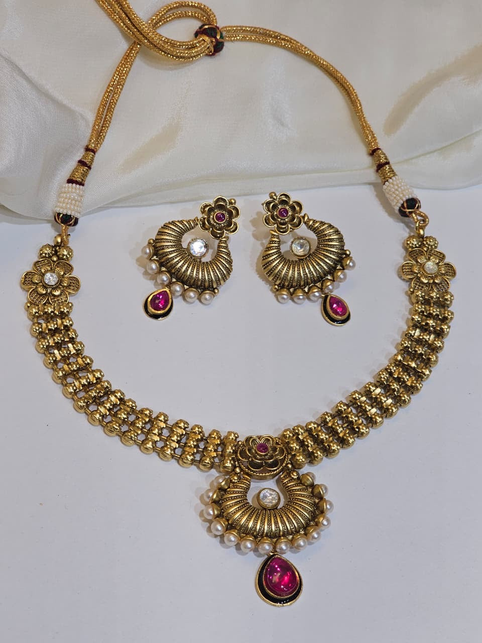 Antique Choker Set
