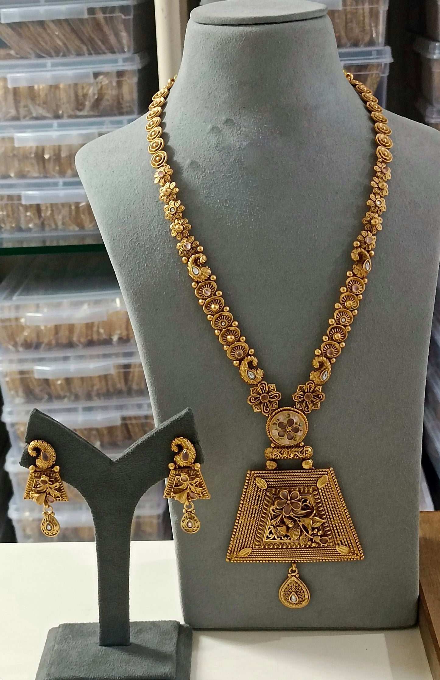 Antique Long Chain With Earring