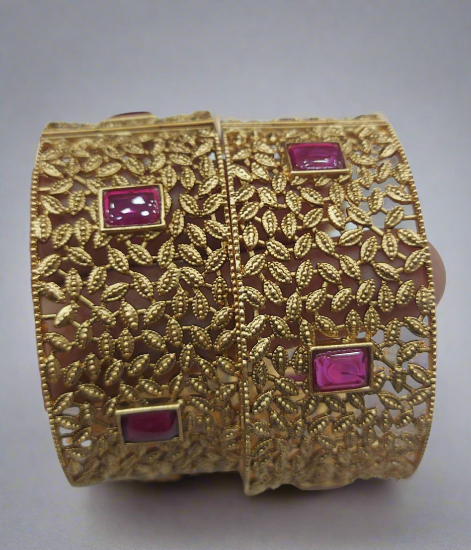 Antique Bangle 2/6 2/8