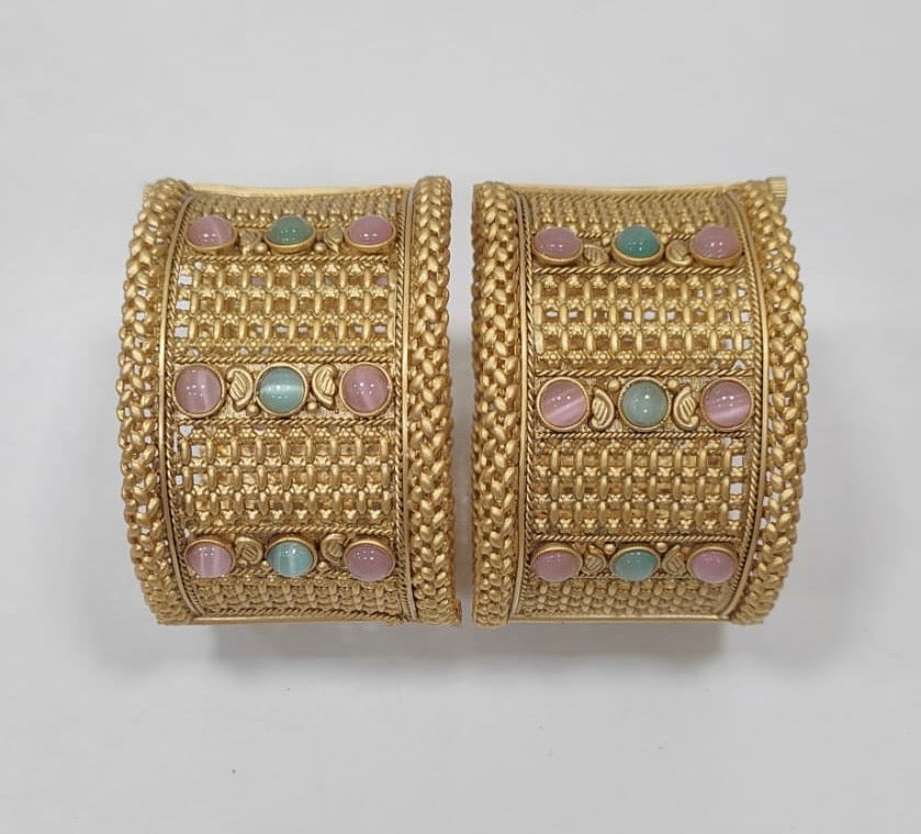 Antique Bangle 2/8