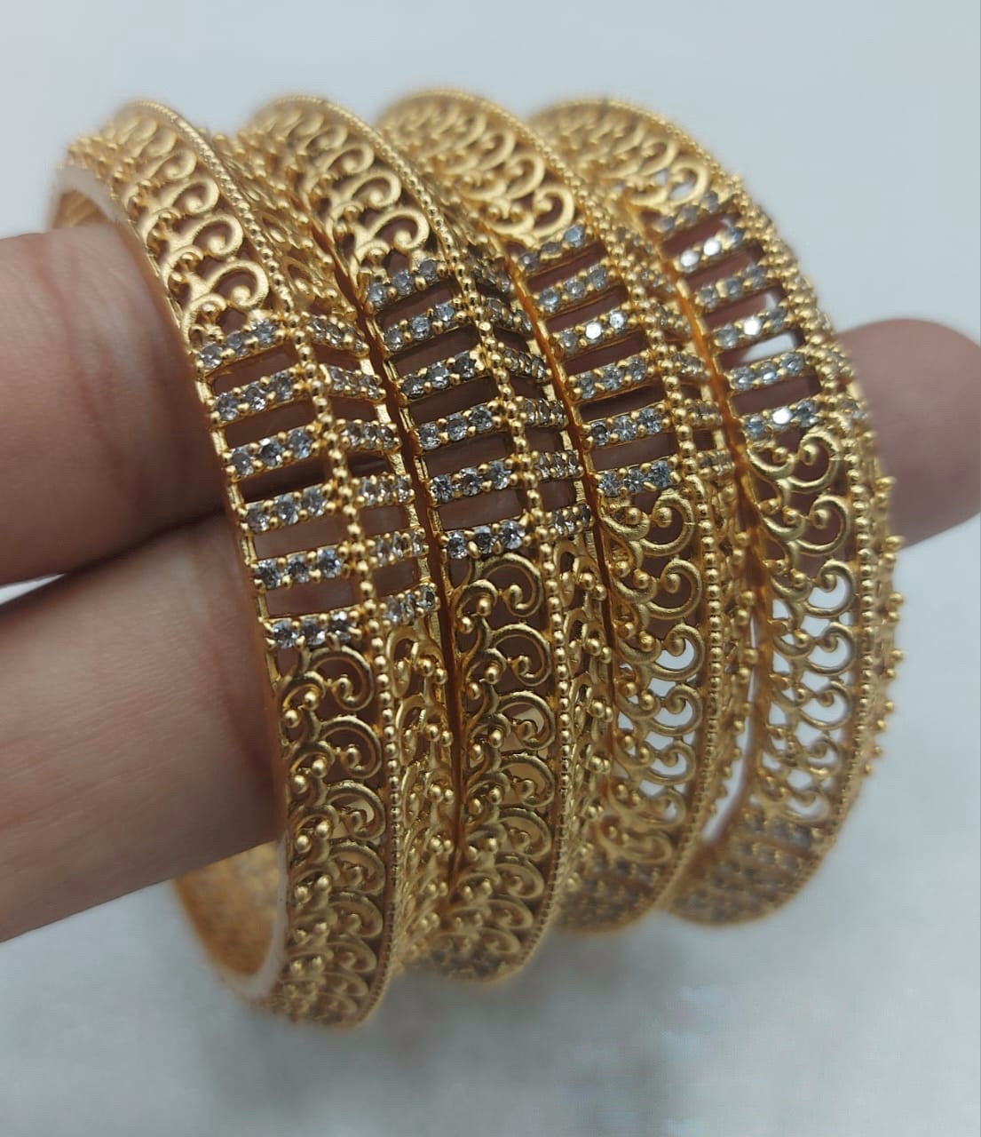 Antique Bangle 2/8