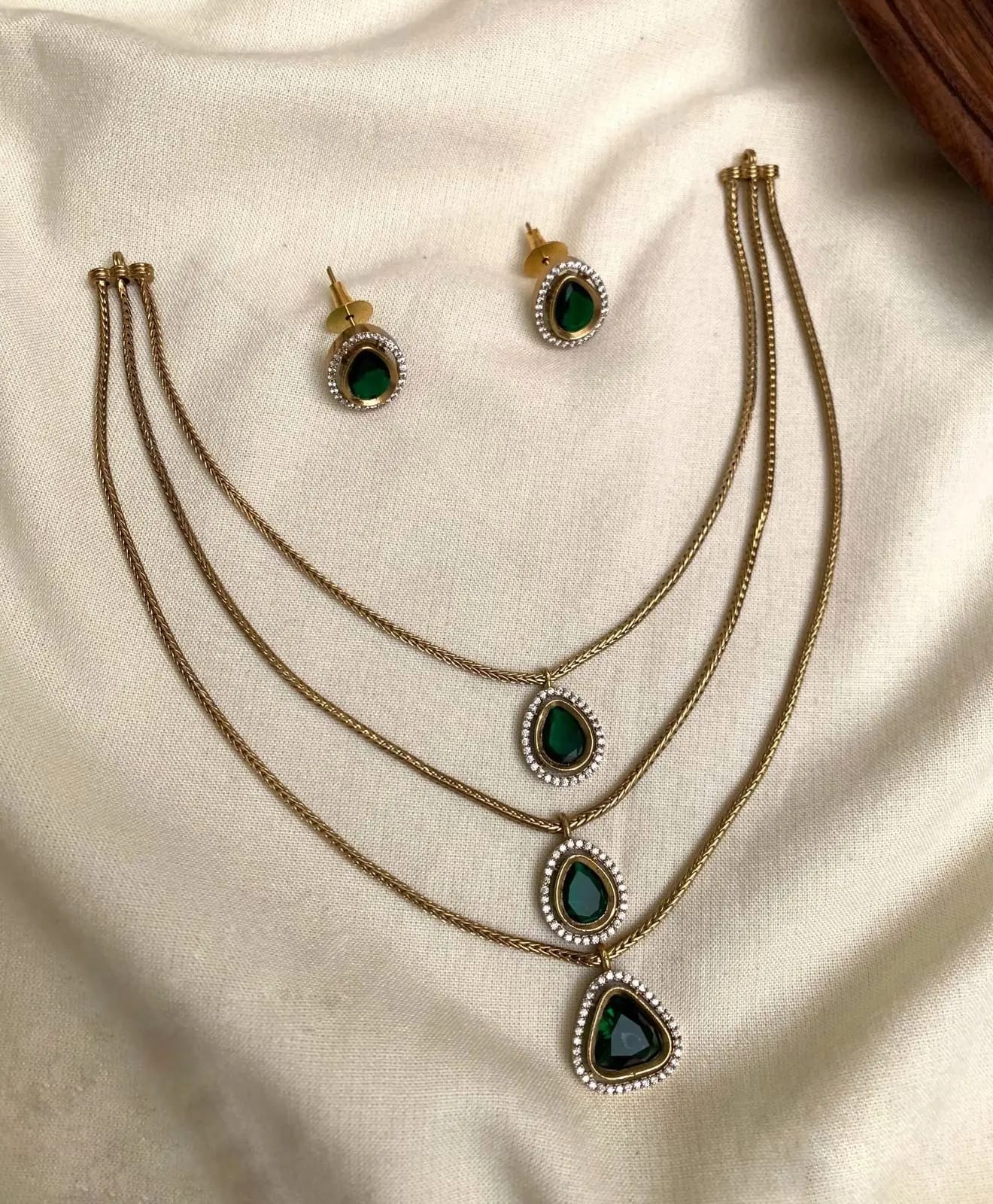 Green Teardrop Layer Necklace