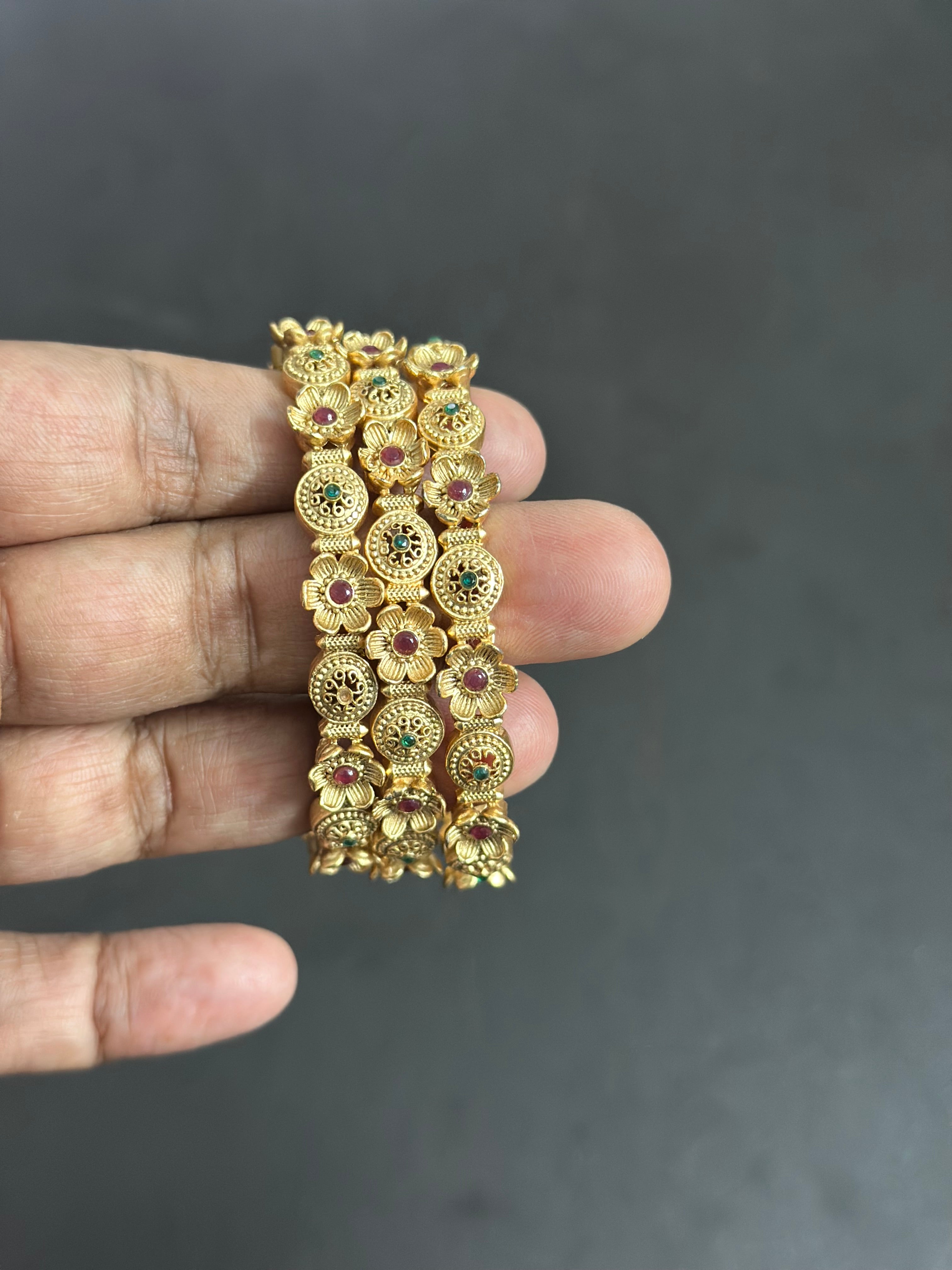 Antique 3 Piece Bangle 2/2