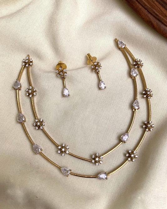 Crystal Bloom Chain Set