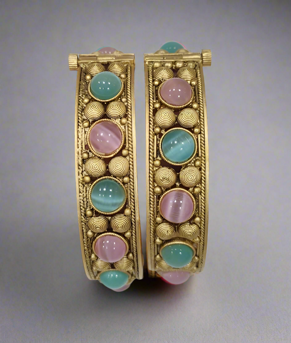 Heavy antique bangles set – gold-plated traditional style