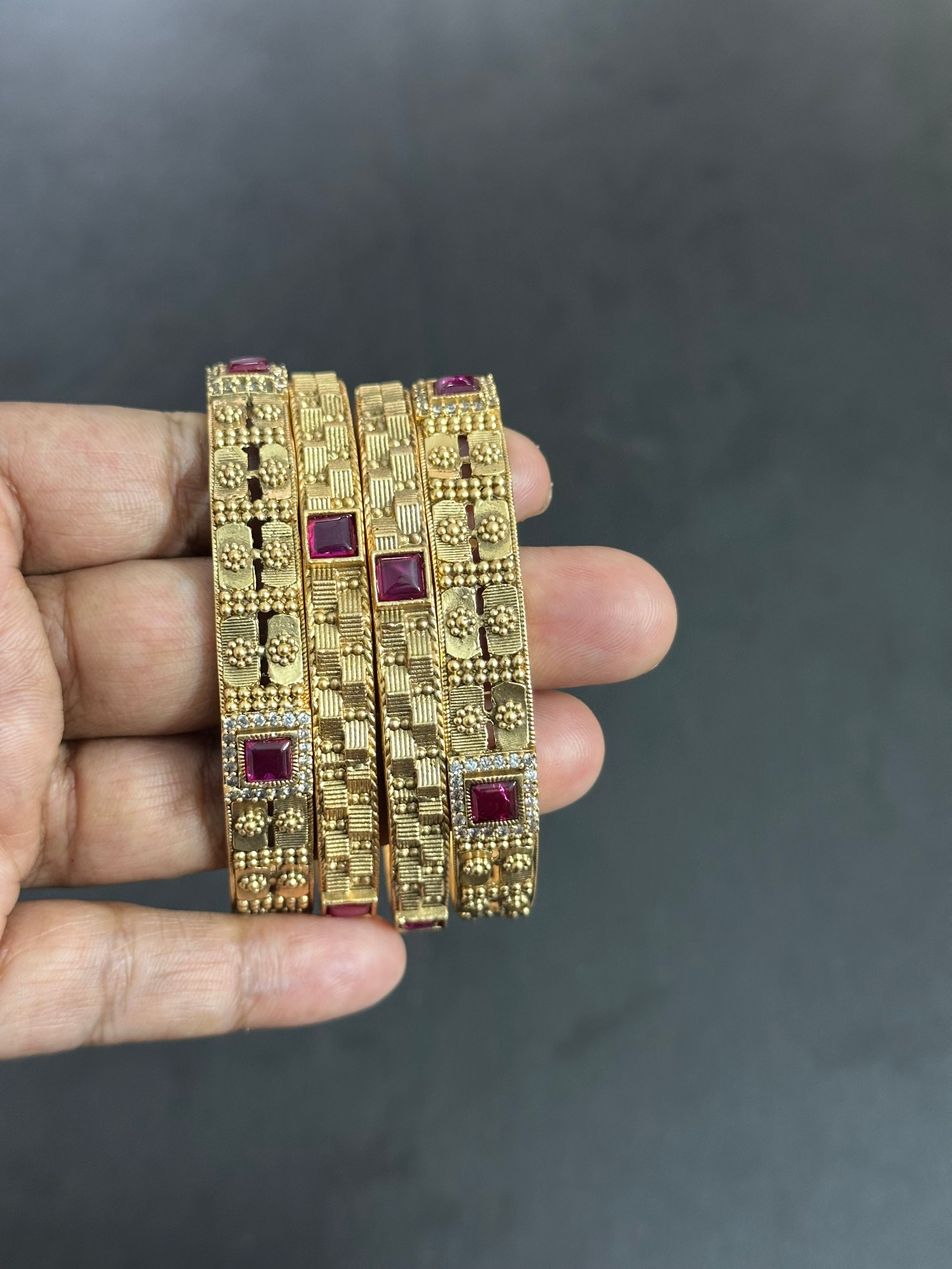 Antique Bangle 2/8
