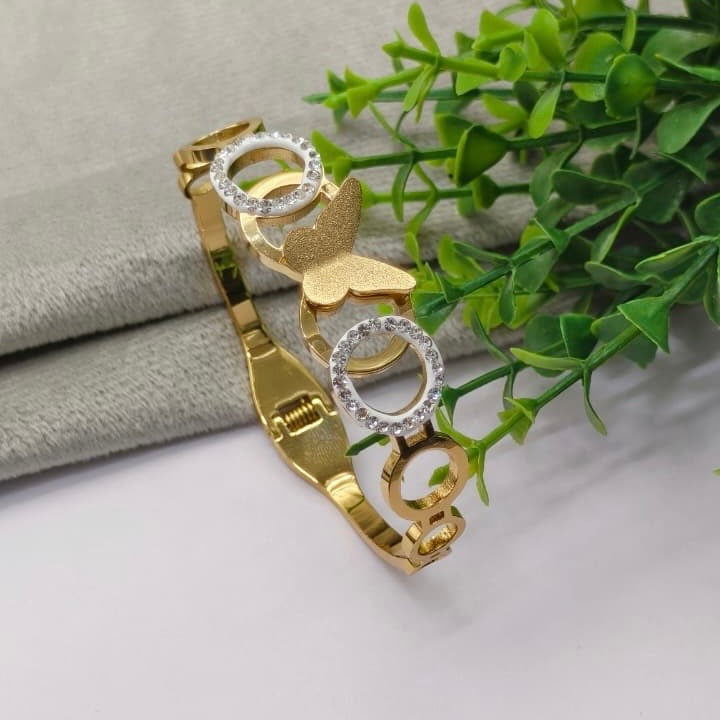 Butterfly Circle Bangle Anti Tarnish