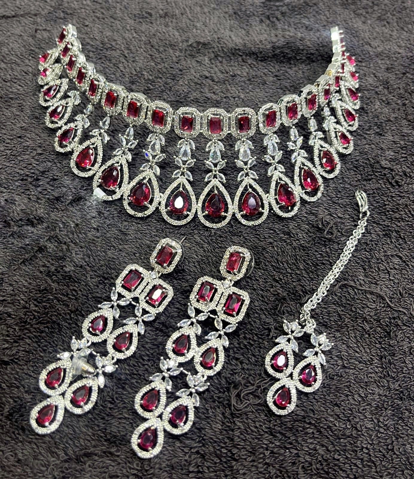 AD stone choker set