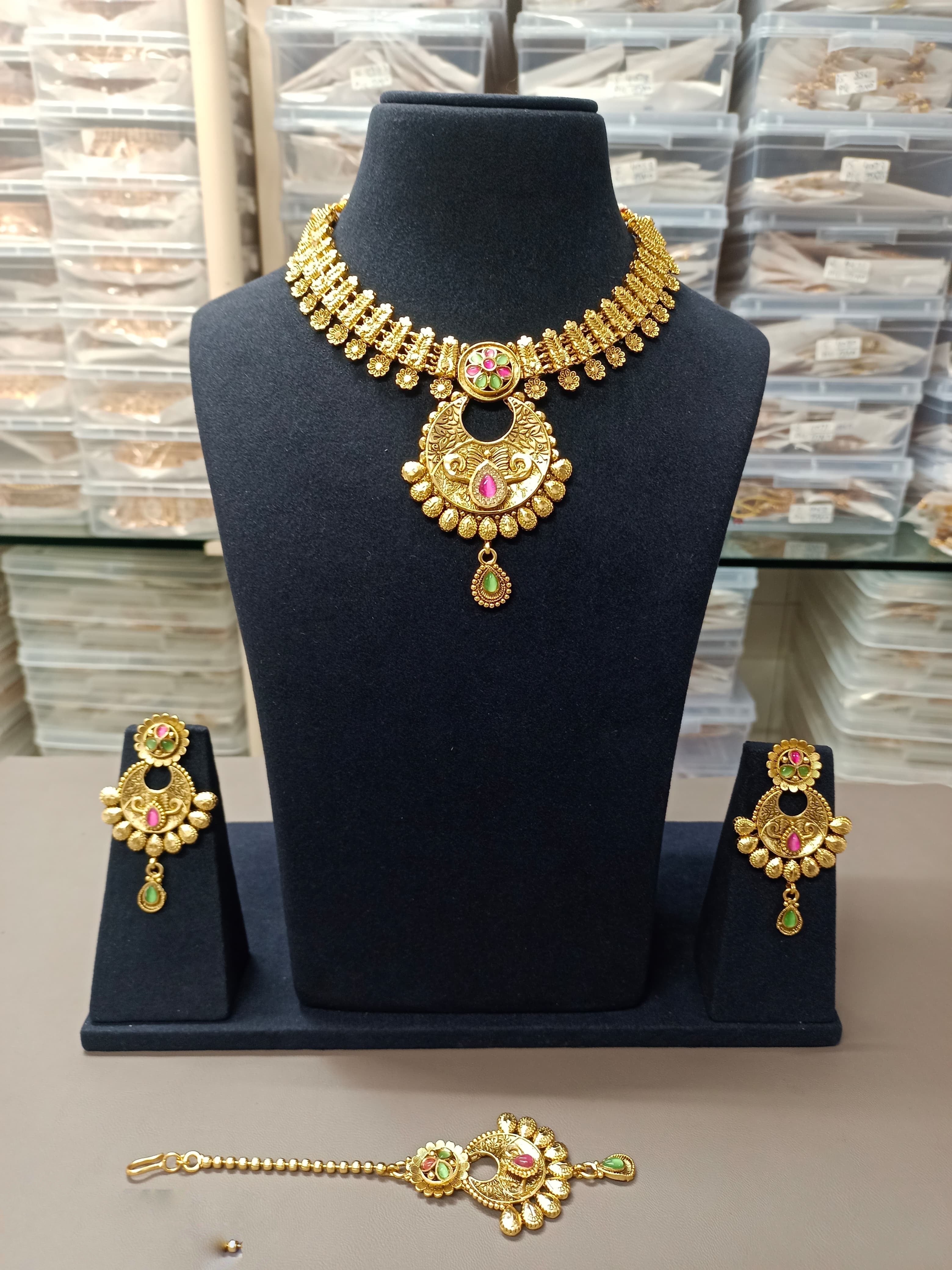 Antique Choker Set