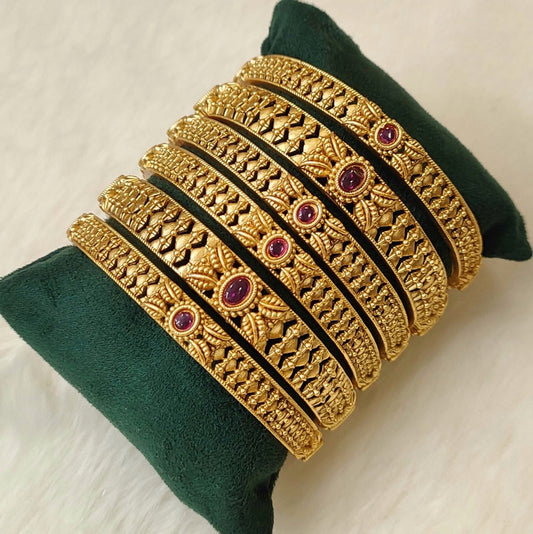 Antique Bangle 2/4