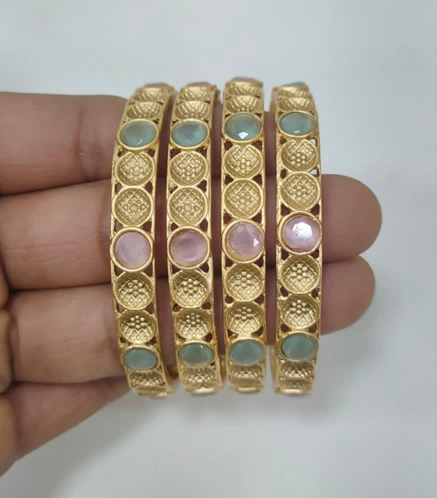 Antique Bangle 2/8