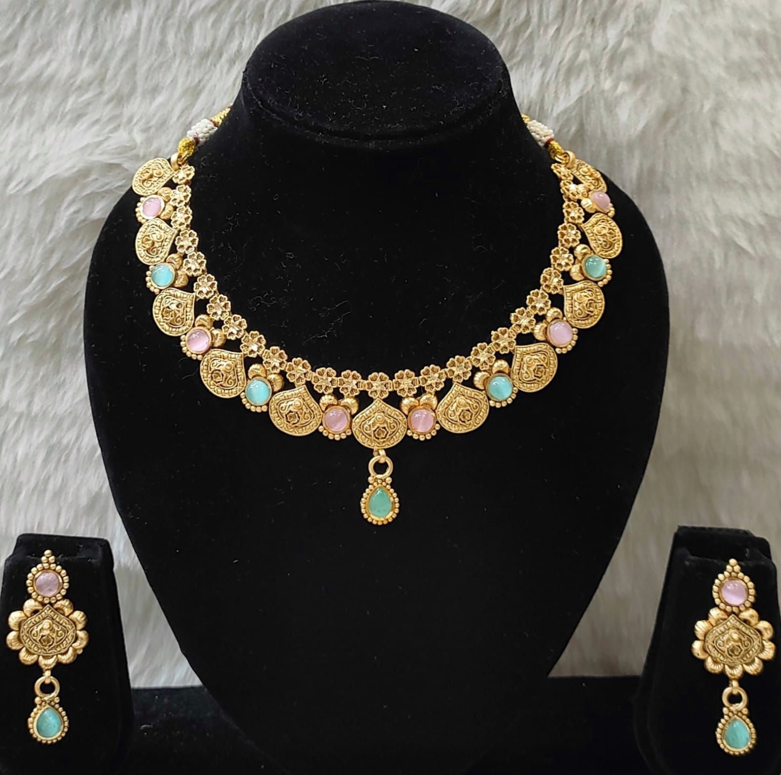 Antique Choker Set