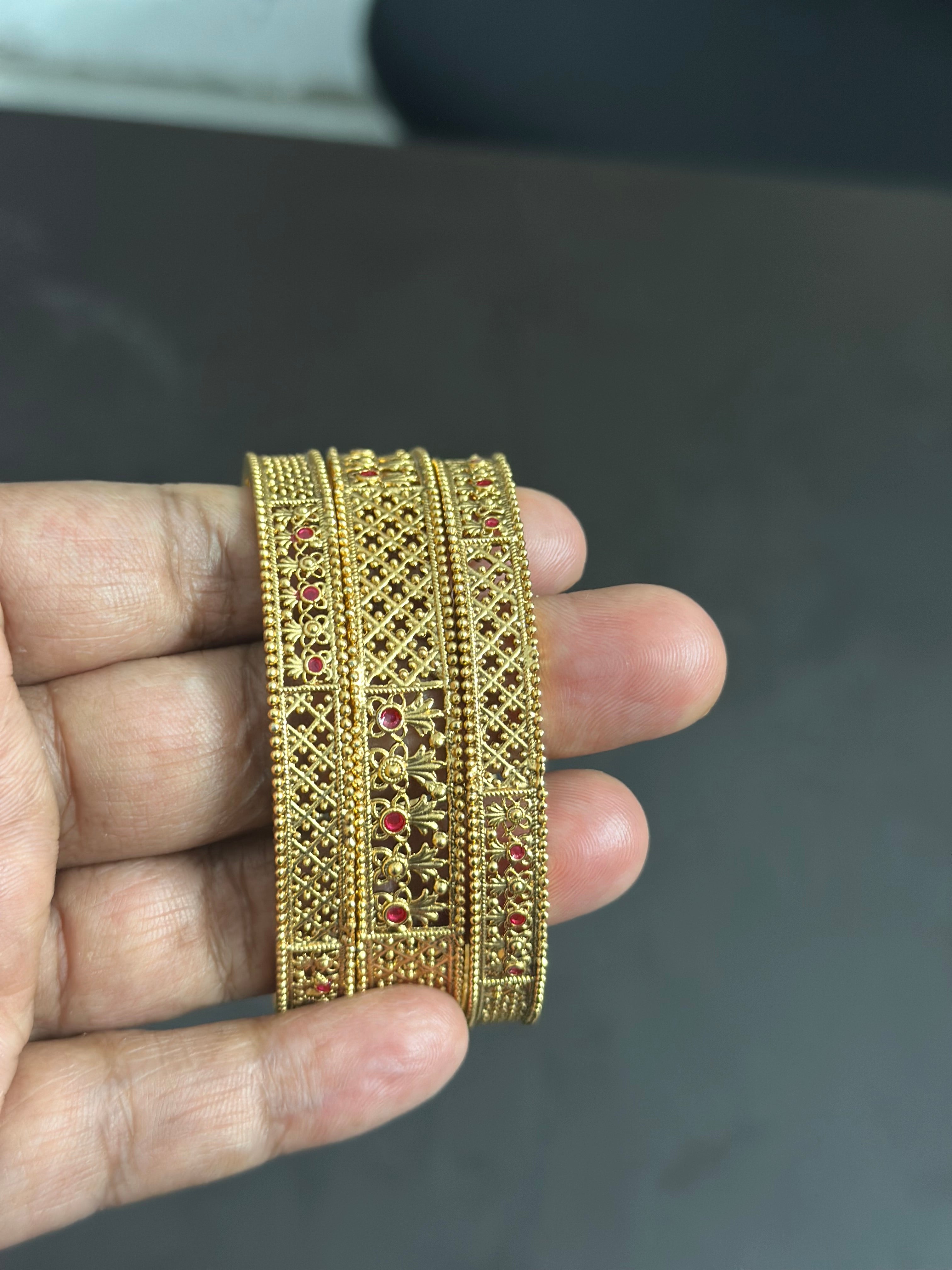 Antique 3 Piece Bangle 2/6