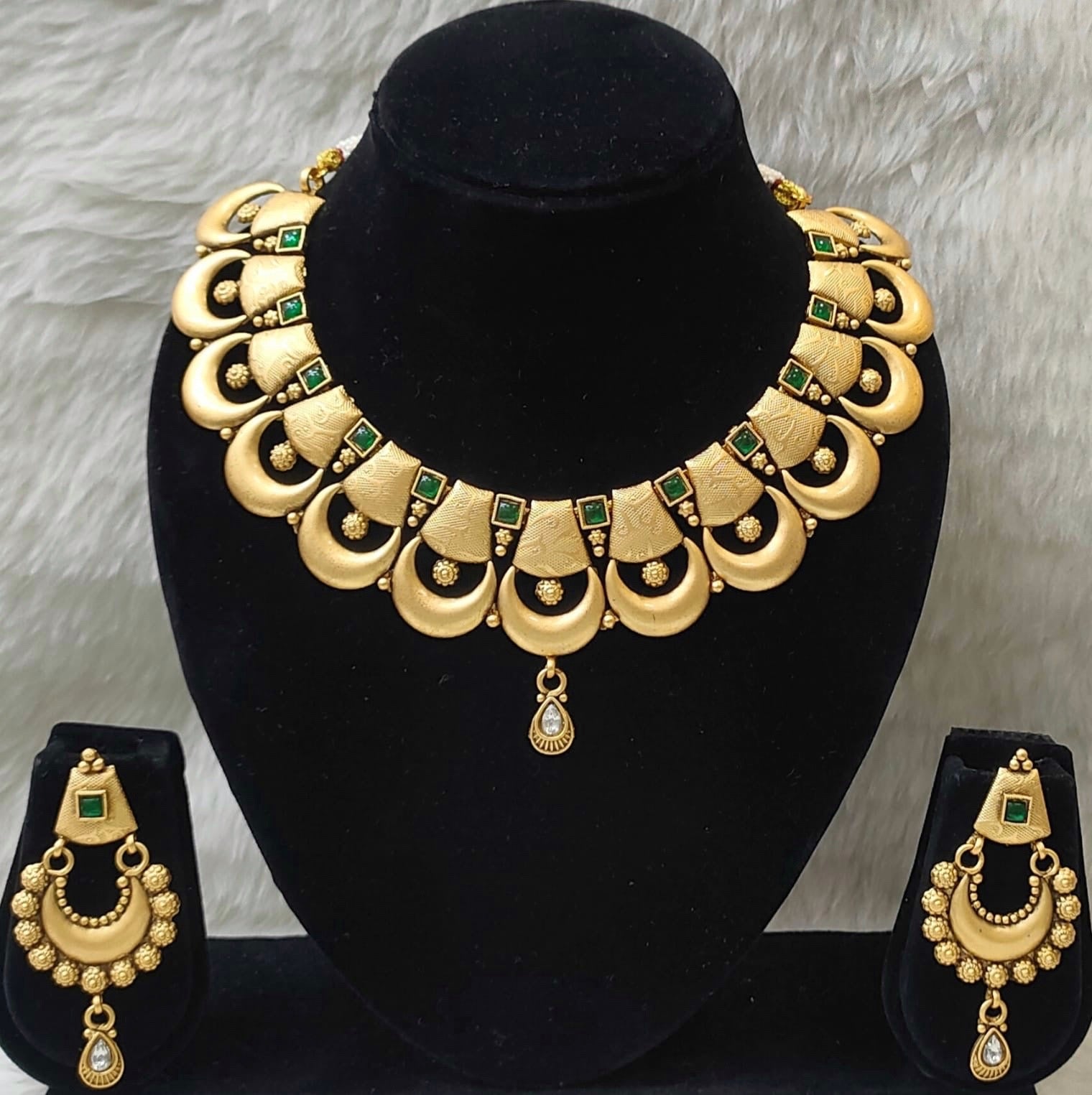 Antique Choker Set