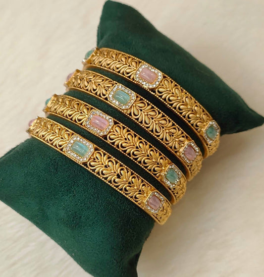 Antique Bangle 2/8