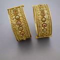 Antique Bangle 2/4