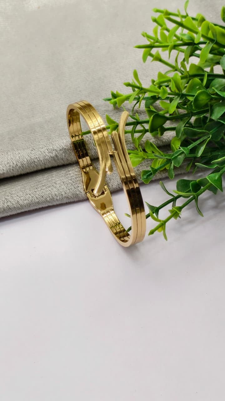 Layered Hook Bangle Anti Tarnish
