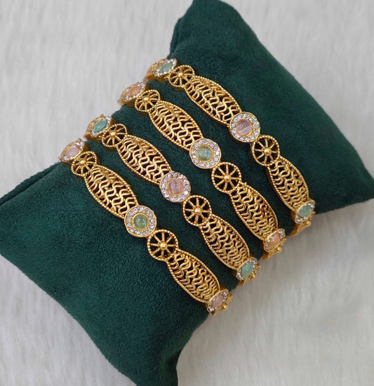 Antique Bangle 2/8