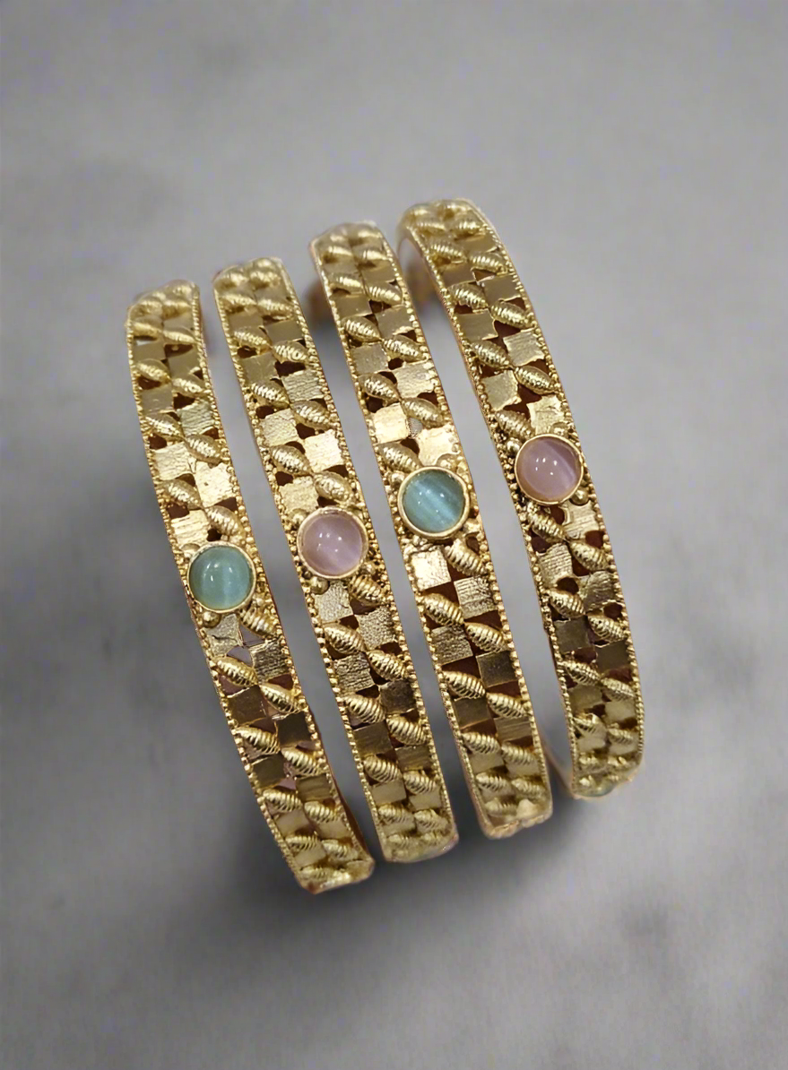 Buy antique bangles online – classic ethnic jewelry design
