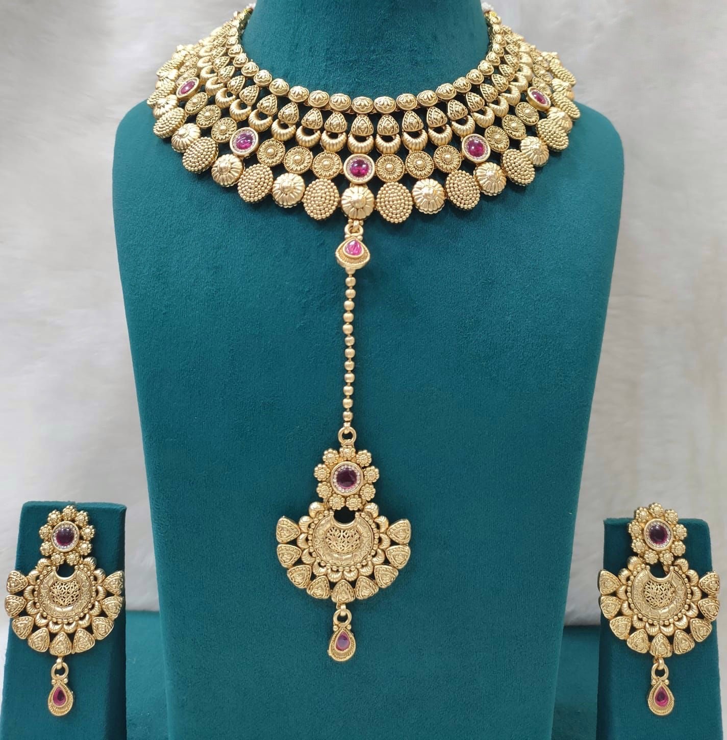 Antique Choker Set