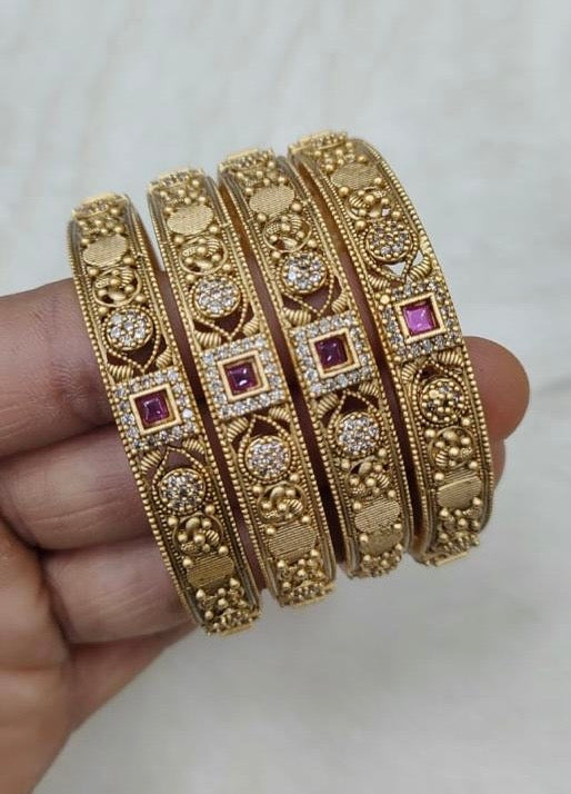 Antique Bangle 2/2