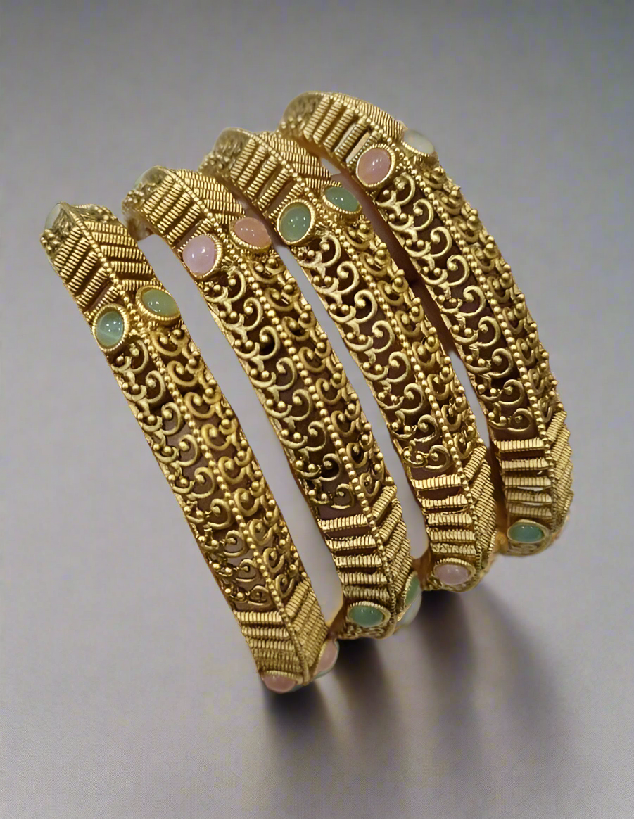 Antique Bangle 2/2 2/8 2/10