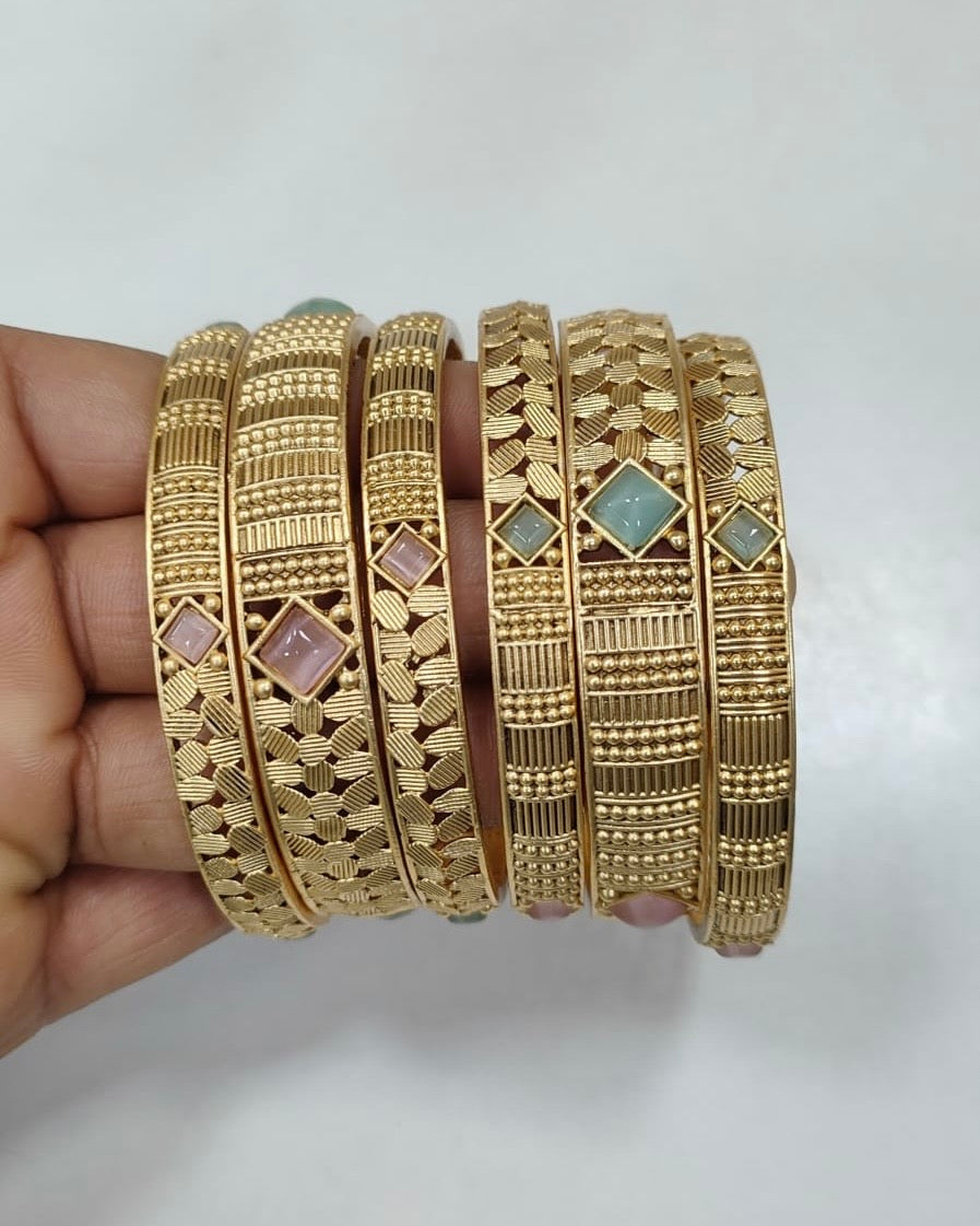 Antique 3 Piece Bangle 2/2